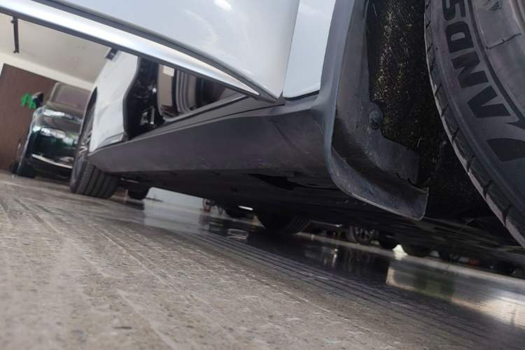 Used BYD Han 2020 EV Long-Range Luxury Model Right Side Sill