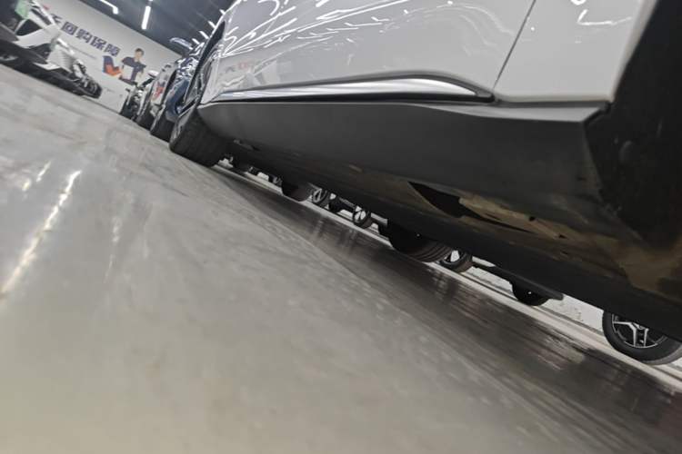 Used BYD Han 2020 EV Long-Range Deluxe Model Right Side Sill