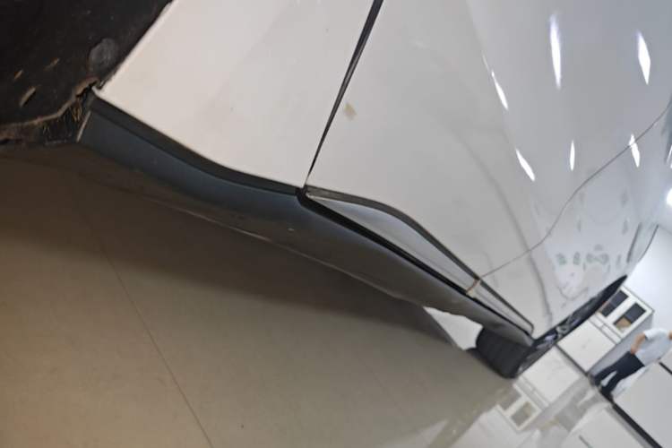 Used BYD Han 2020 DM Four-Wheel Drive Performance Edition Luxury Model Right Side Sill