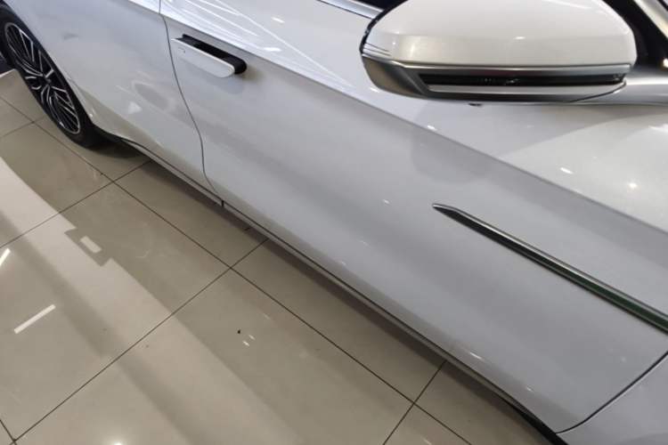 Used BYD Han 2020 DM Four-Wheel Drive Performance Edition Prestige Model Right Side Sill