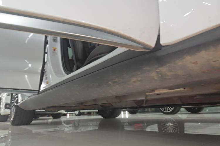 Used BYD Han 2020 DM Four-Wheel Drive Performance Edition Luxury Model Right Side Sill