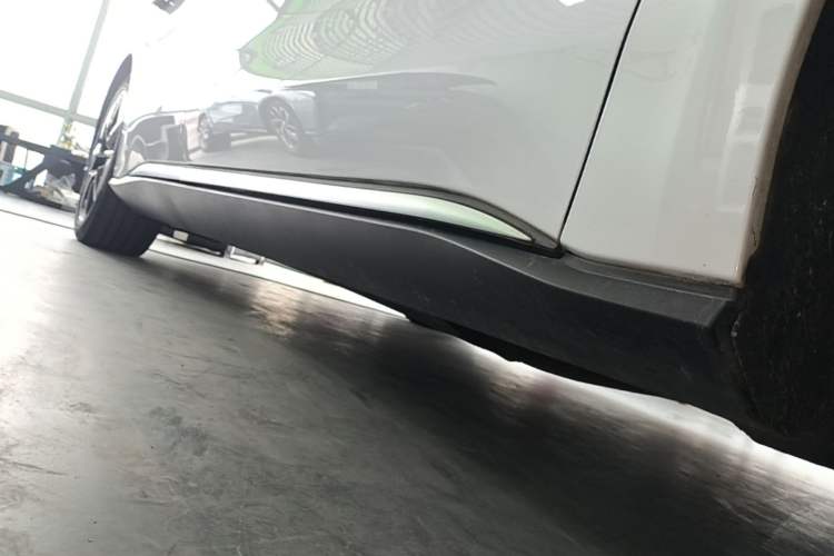 Used BYD Han 2020 EV Four-Wheel Drive High-Performance Flagship Model Right Side Sill