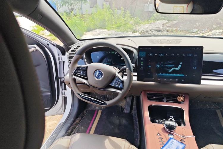 Used BYD Han 2020 EV Long-Range Luxury Model Steering Wheel