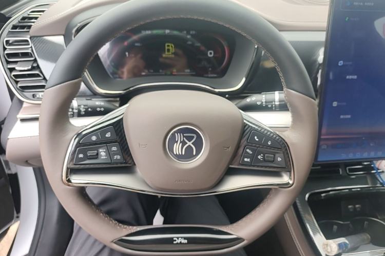 Used BYD Han 2020 DM Four-Wheel Drive Performance Edition Luxury Model Steering Wheel