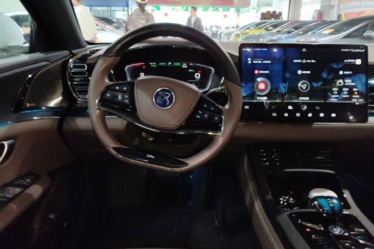 Used BYD Han 2020 EV Four-Wheel Drive High-Performance Flagship Model Steering Wheel