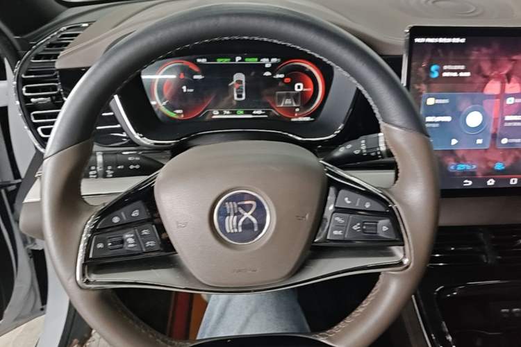 Used BYD Han 2020 EV Long-Range Luxury Model Steering Wheel