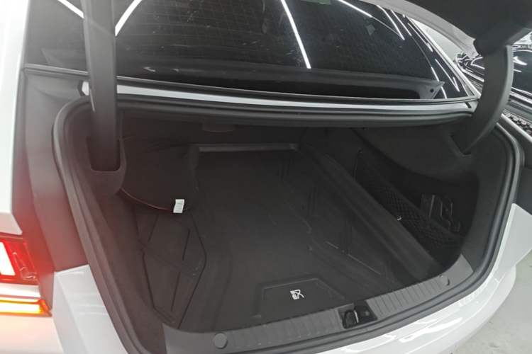 Used BYD Han 2020 EV Long-Range Deluxe Model Trunk