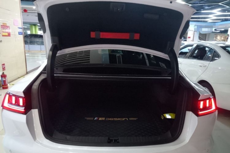 Used BYD Han 2020 DM Four-Wheel Drive Performance Edition Prestige Model Trunk
