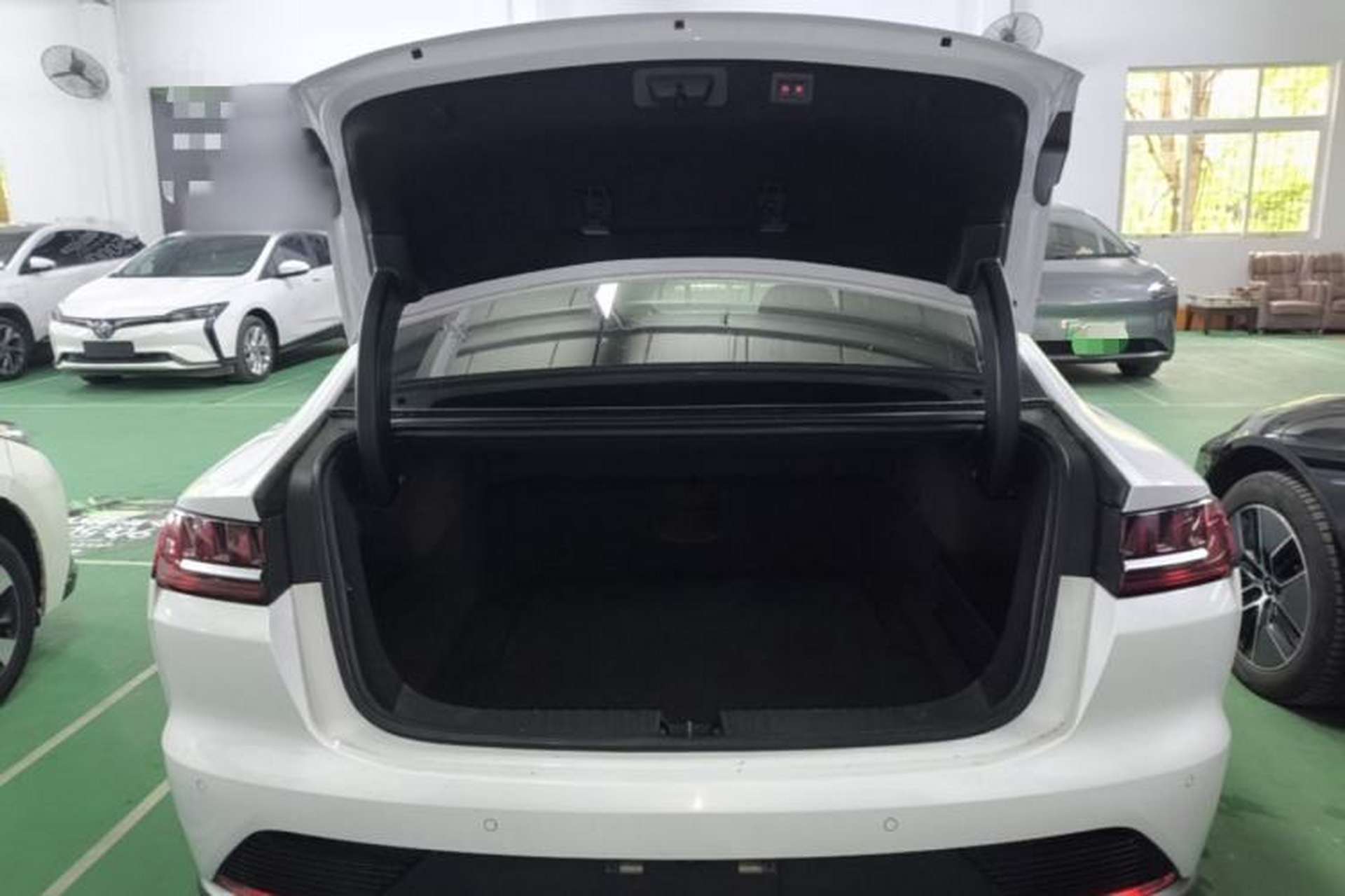 Used BYD Han 2020 EV Long-Range Deluxe Model Trunk