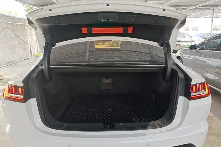Used BYD Han 2020 EV Long-Range Luxury Model Trunk