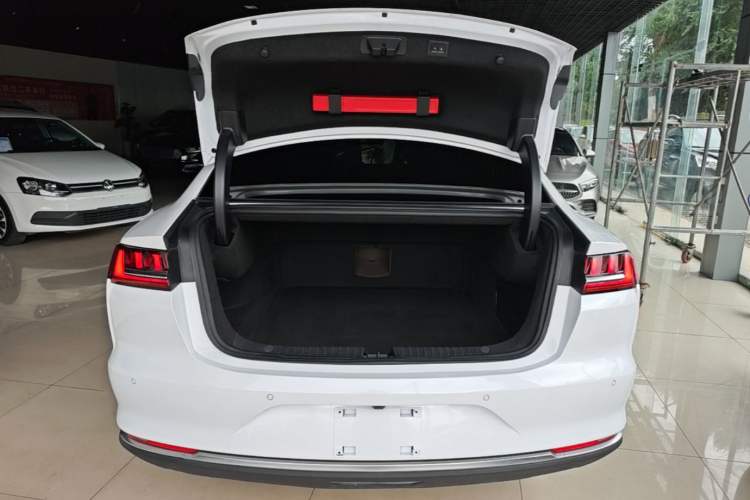 Used BYD Han 2020 DM Four-Wheel Drive Performance Edition Luxury Model Trunk