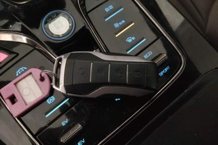 Used BYD Han 2020 DM Four-Wheel Drive Performance Edition Luxury Model Vehicle Key