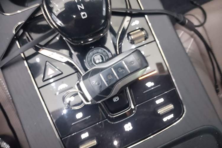 Used BYD Han 2020 EV Long-Range Luxury Model Vehicle Key