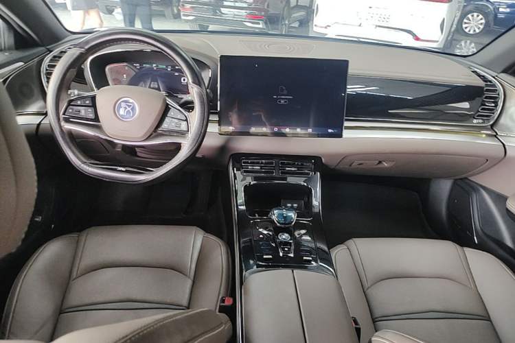 Used BYD Han 2021 EV Standard Range Luxury Model Center Console
