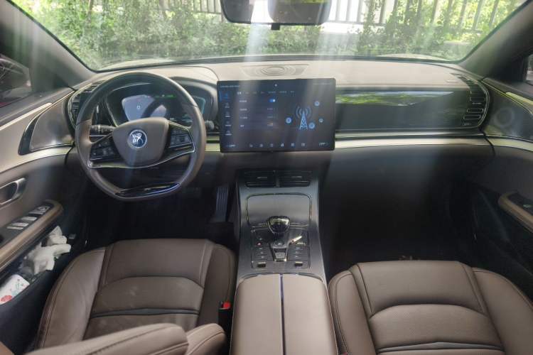 Used BYD Han 2021 EV Standard Range Luxury Model Center Console