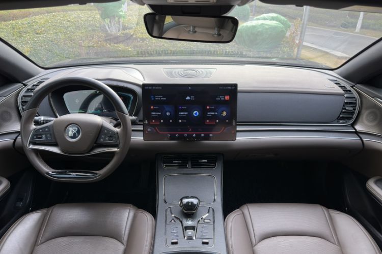 Used BYD Han 2021 EV Standard Range Luxury Model Interior 11