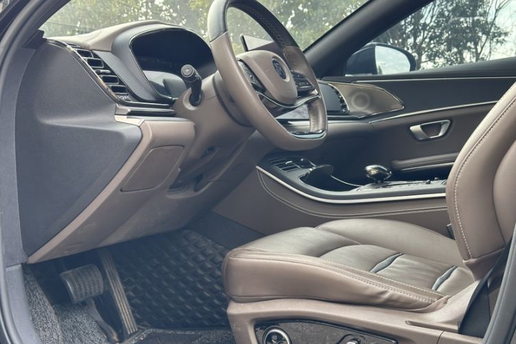 Used BYD Han 2021 EV Standard Range Luxury Model Interior 7