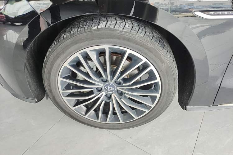 Used BYD Han 2021 EV Standard Range Luxury Model Left Front Wheel Hub