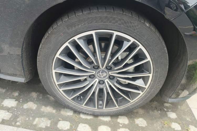Used BYD Han 2021 EV Standard Range Luxury Model Right Front Wheel Hub