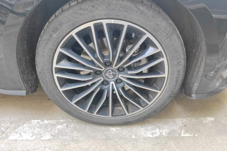 Used BYD Han 2021 EV Standard Range Luxury Model Right Front Wheel Hub