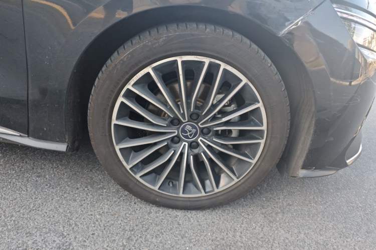 Used BYD Han 2021 EV Standard Range Luxury Model Right Front Wheel Hub