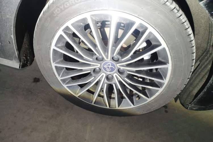 Used BYD Han 2021 EV Standard Range Luxury Model Right Front Wheel Hub