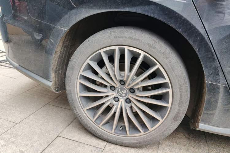 Used BYD Han 2021 EV Standard Range Luxury Model Right Rear Wheel Hub