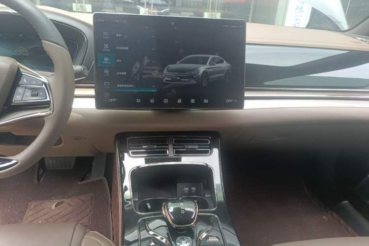 Used BYD Han 2021 EV Standard Range Luxury Model Audio And AC Panel