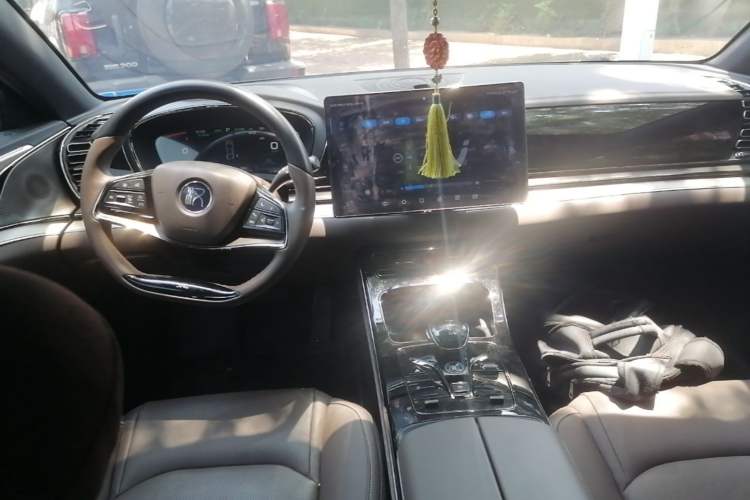 Used BYD Han 2021 EV Standard Range Luxury Model Center Console