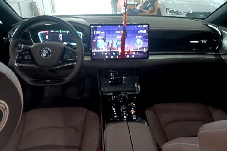 Used BYD Han 2021 EV Standard Range Luxury Model Center Console