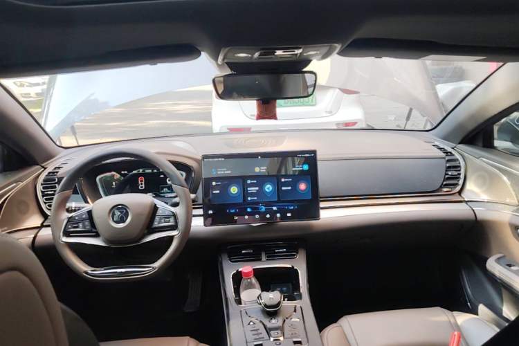 Used BYD Han 2021 EV Standard Range Luxury Model Center Console