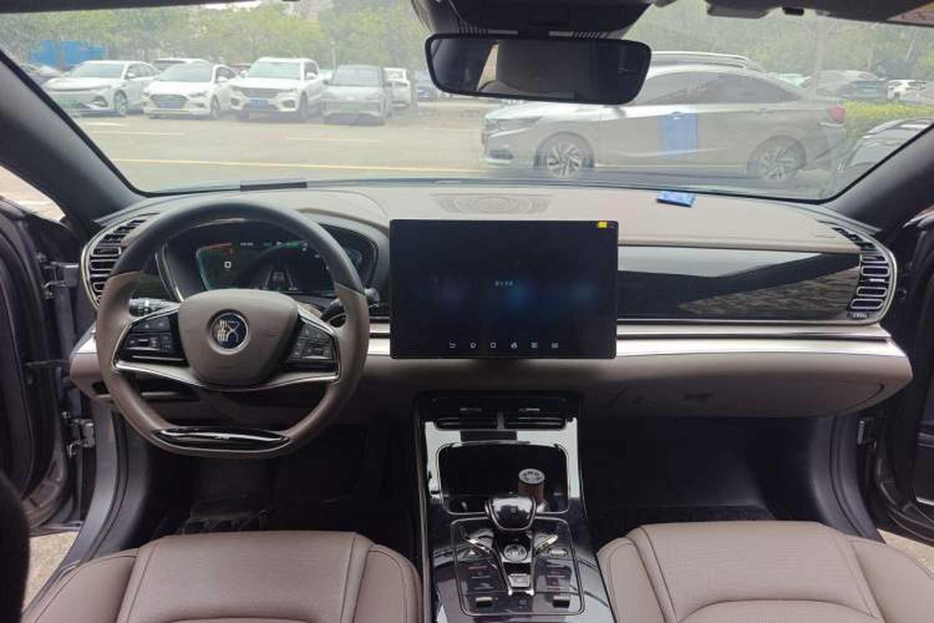 Used BYD Han 2021 EV Standard Range Luxury Model Center Console