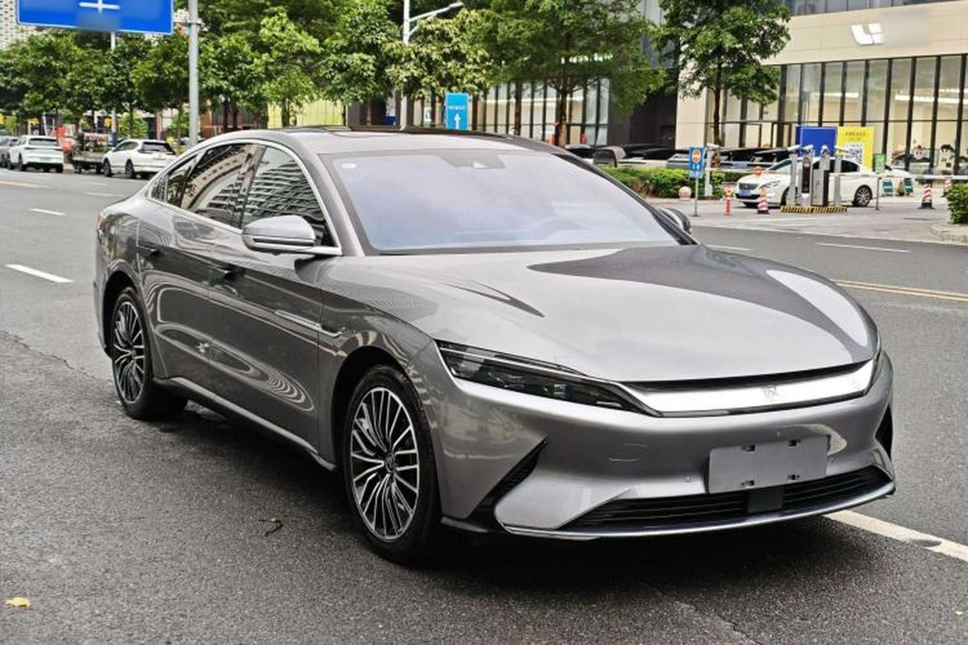 Used BYD Han 2021 EV Standard Range Luxury Model Exterior 7
