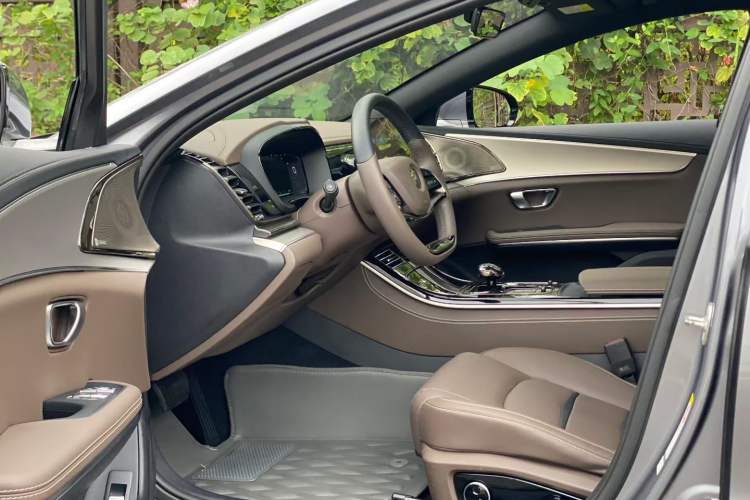 Used BYD Han 2021 EV Standard Range Luxury Model Interior 3