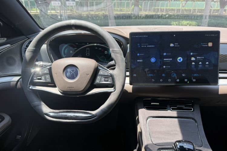 Used BYD Han 2021 EV Standard Range Luxury Model Interior 5