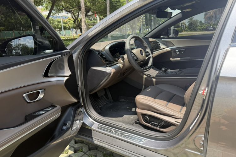 Used BYD Han 2021 EV Standard Range Luxury Model Interior 9