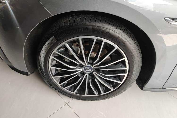 Used BYD Han 2021 EV Standard Range Luxury Model Left Front Wheel Hub