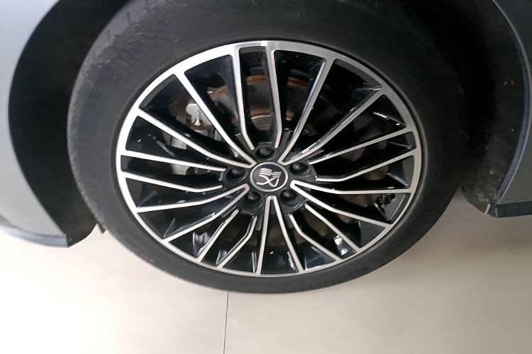 Used BYD Han 2021 EV Standard Range Luxury Model Left Front Wheel Hub
