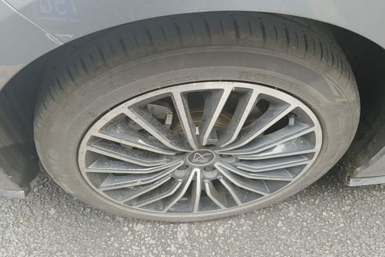Used BYD Han 2021 EV Standard Range Luxury Model Left Front Wheel Hub