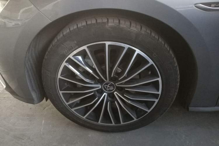 Used BYD Han 2021 EV Standard Range Luxury Model Left Front Wheel Hub