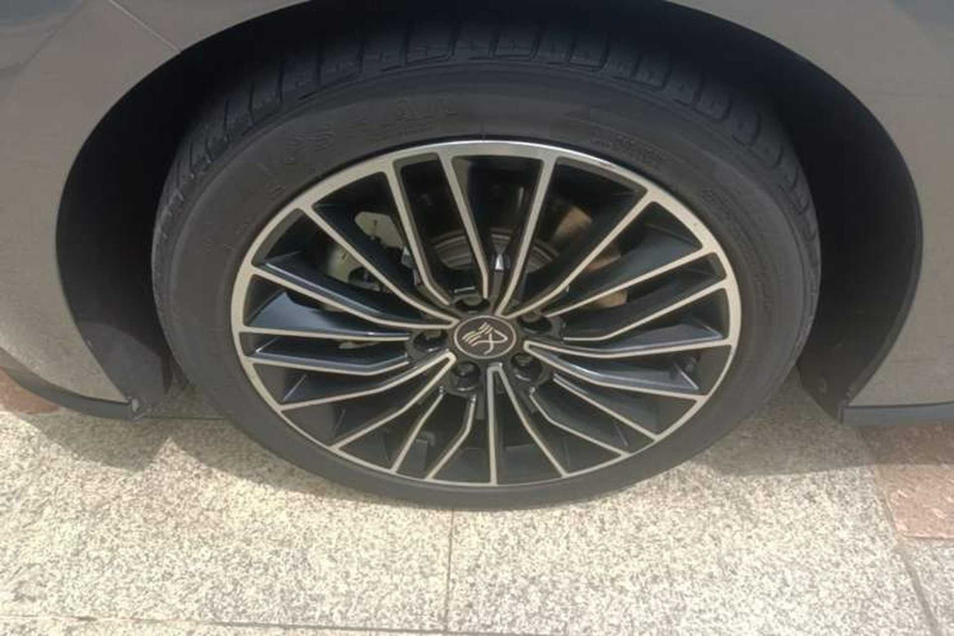 Used BYD Han 2021 EV Standard Range Luxury Model Left Front Wheel Hub