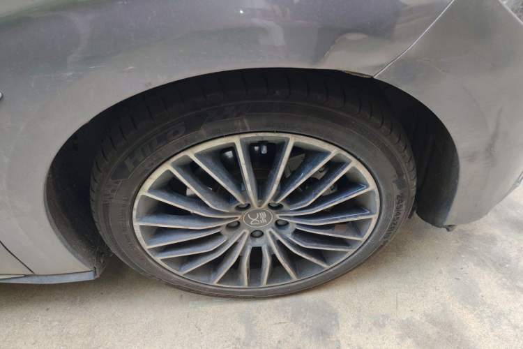 Used BYD Han 2021 EV Standard Range Luxury Model Right Front Wheel Hub