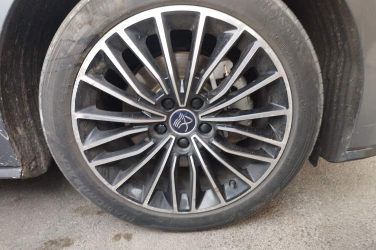 Used BYD Han 2021 EV Standard Range Luxury Model Right Front Wheel Hub