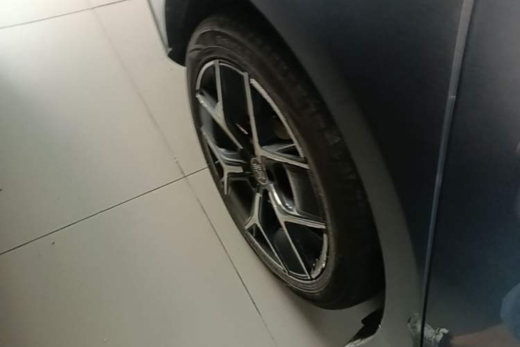 Used BYD Han 2021 EV Standard Range Luxury Model Right Rear Wheel Hub
