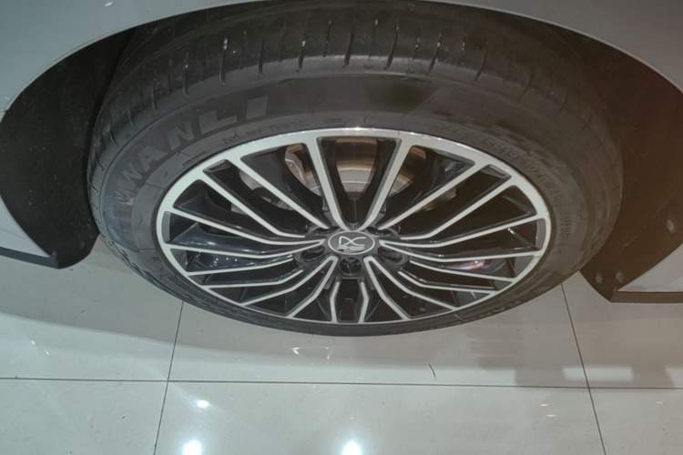Used BYD Han 2021 EV Standard Range Luxury Model Right Rear Wheel Hub