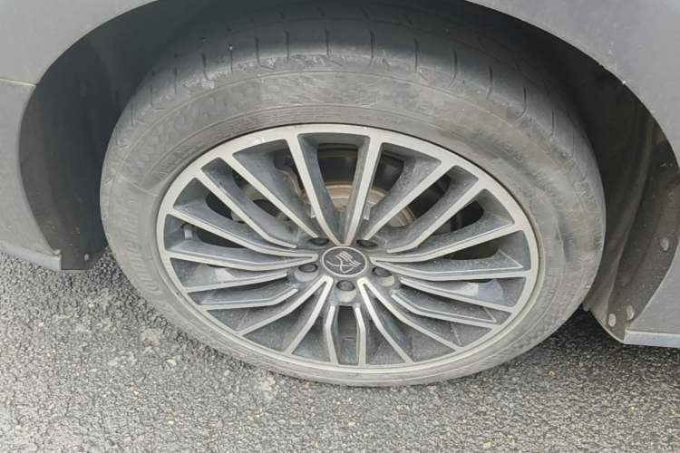 Used BYD Han 2021 EV Standard Range Luxury Model Right Rear Wheel Hub