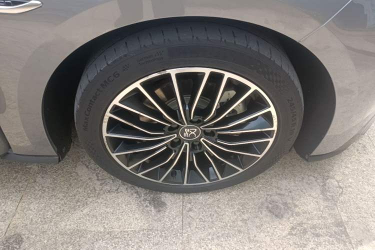 Used BYD Han 2021 EV Standard Range Luxury Model Right Rear Wheel Hub