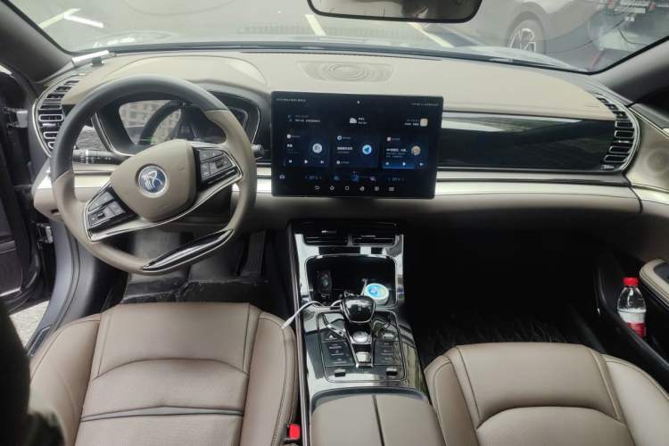 Used BYD Han 2021 EV Standard Range Luxury Model Center Console