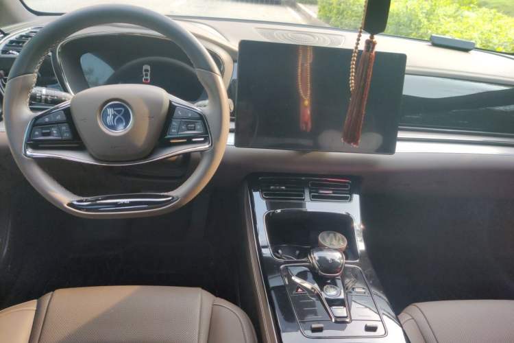 Used BYD Han 2021 EV Standard Range Luxury Model Center Console