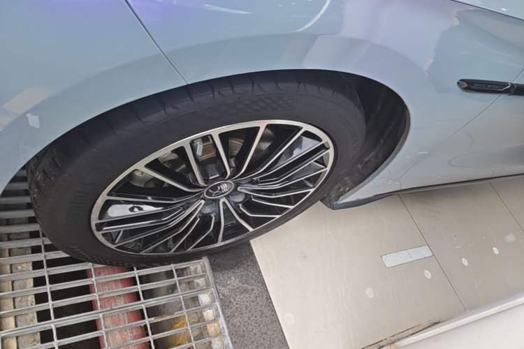 Used BYD Han 2021 EV Standard Range Luxury Model Exterior 4